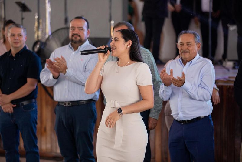 En este momento estás viendo ‘Papás realizan una labor muy importante para el bienestar de colimenses’: gobernadora