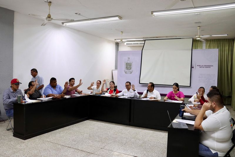 En este momento estás viendo Aprueba Tecomán colaboración con Univer en beneficio del personal municipal