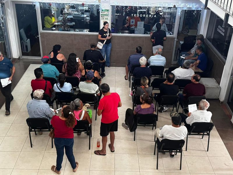 En este momento estás viendo Capacitan a sindicalizados de Armería en lengua de señas para atención incluyente