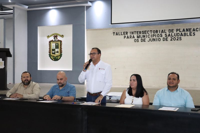 En este momento estás viendo Armando Reyna participa en el Taller de Planeación Intersectorial Tecomán 2025