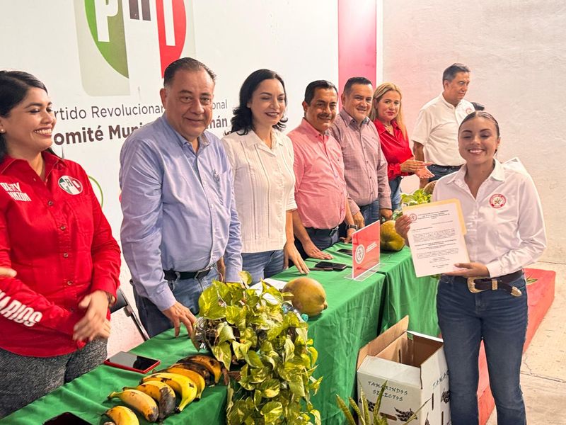 En este momento estás viendo Aranzazú Aguilar asume CNC Tecomán; PRI destaca renovación con liderazgo femenino