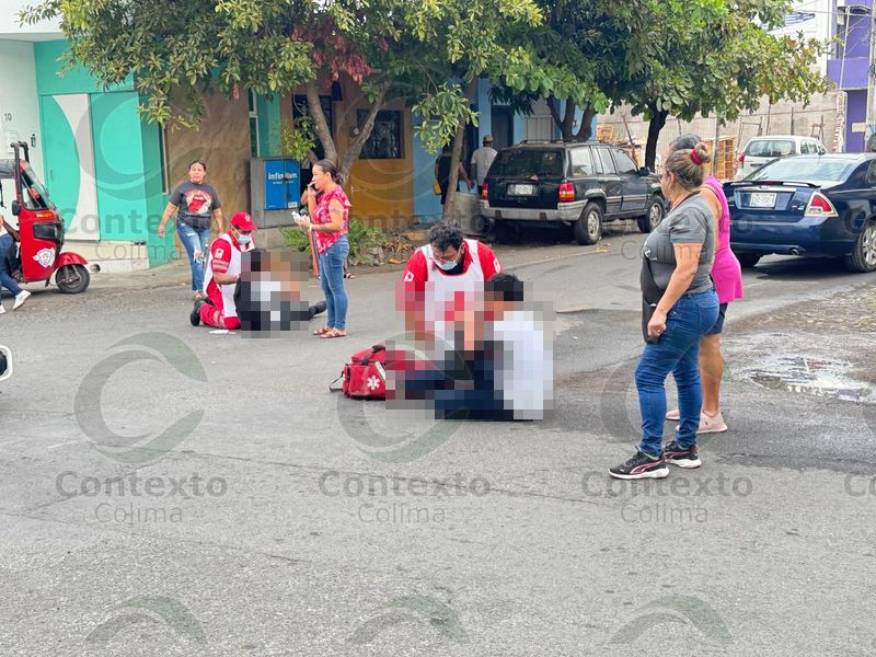 En este momento estás viendo Accidente deja a dos jóvenes estudiantes lesionados en Tecomán