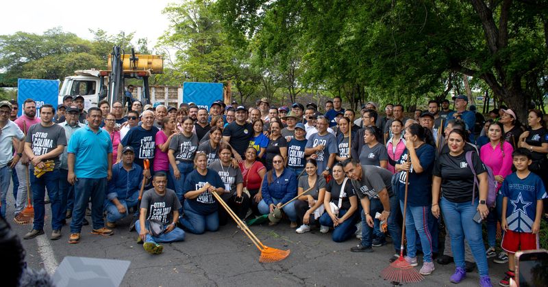 En este momento estás viendo Riult Rivera encabeza macrobrigada que retira 60 toneladas de basura en la avenida Niños Héroes