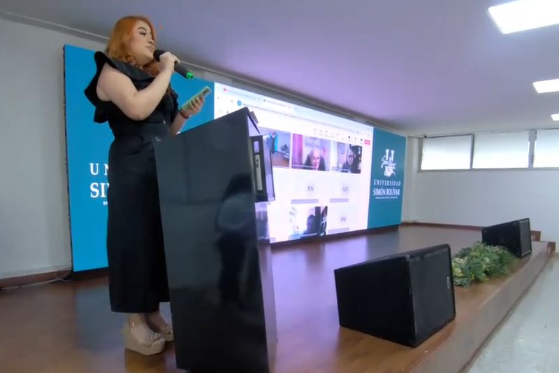 En este momento estás viendo Obtiene colombiana doble titulación de UdeC y Universidad Simón Bolívar