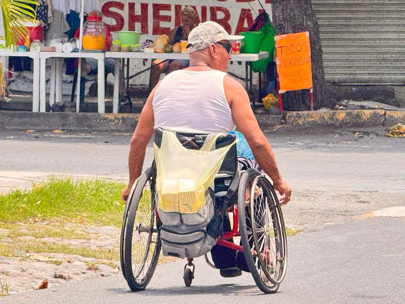 En este momento estás viendo Promueve Tecomán inclusión y actividad física con rodada del discapacitado