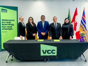 Lee más sobre el artículo UdeC y el Vancouver Community College firman convenio para fortalecer alianza académica