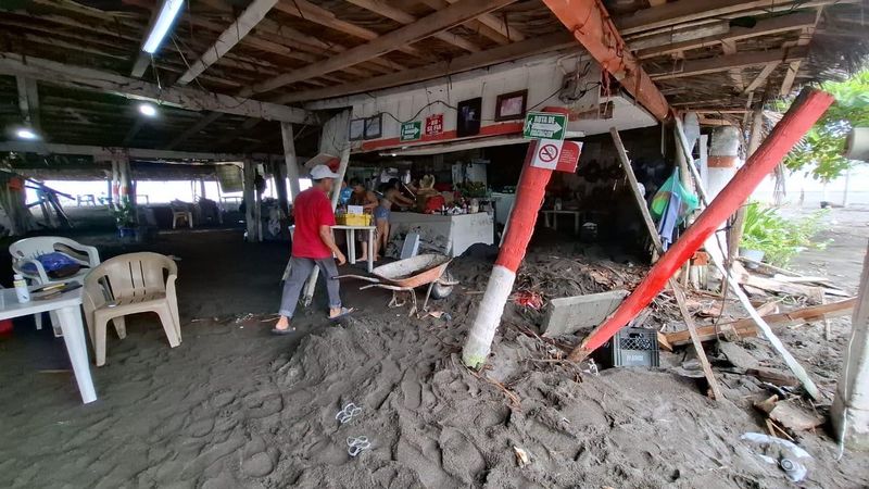 En este momento estás viendo Tormenta ‘Dalila’ causa daños totales en 13 ramadas de Playa El Paraíso