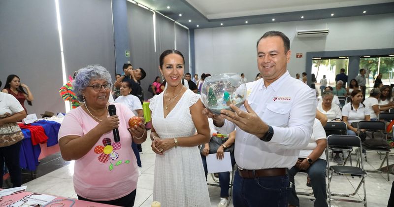 En este momento estás viendo Clausuran talleres de oficios y refuerzan el autoempleo con talento local en Tecomán