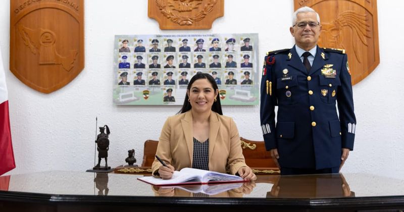 En este momento estás viendo Gobierno de Colima comparte su política de desarrollo y seguridad con el Colegio de la Defensa Nacional