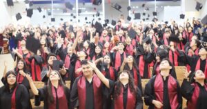 Lee más sobre el artículo Concluyen estudios 155 jóvenes del Bachillerato 10 en Manzanillo