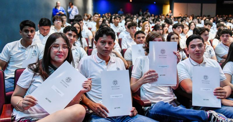 En este momento estás viendo Entregan certificados a destacada generación del Bachillerato 4