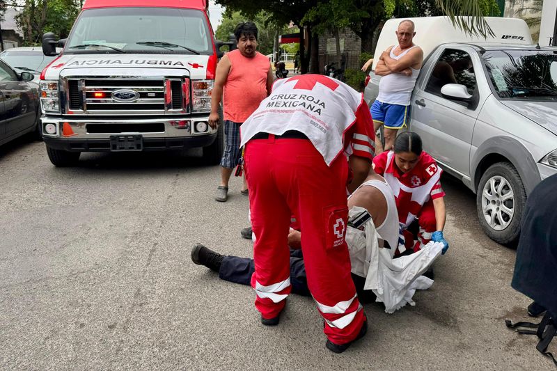 En este momento estás viendo Motopatrullero resulta lesionado en incidente vial en Mirador de la Cumbre