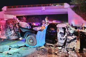 Lee más sobre el artículo Autopista Colima – Manzanillo: choque frontal deja 3 heridos; hay un bebé lesionado