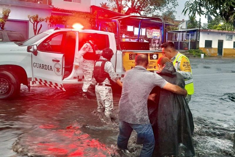 En este momento estás viendo Ejército y Guardia Nacional aplican Plan DN-III en Quesería y Cuauhtémoc tras tormenta