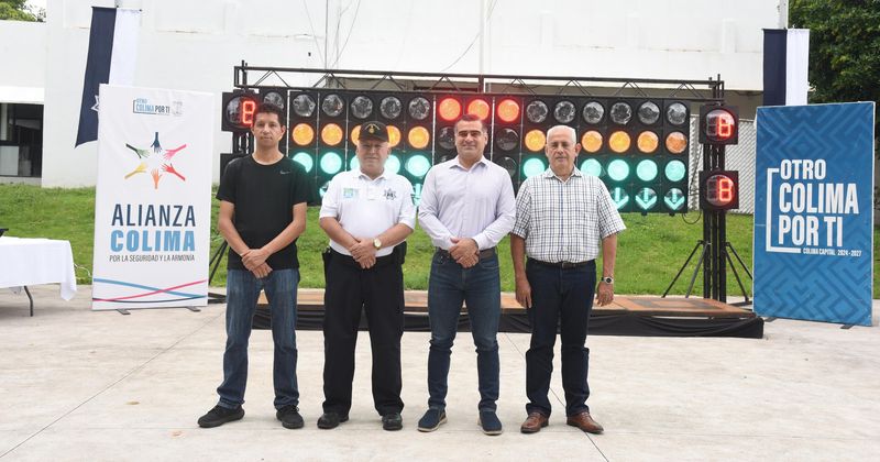 En este momento estás viendo Colima moderniza su red de semáforos con nueva tecnología LED para mejorar la seguridad vial