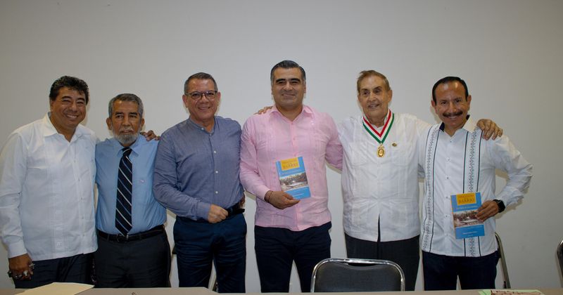 En este momento estás viendo Riult Rivera asiste a presentación del libro ‘Personajes de mi barrio’, que rescata la memoria del Barrio de los Caballos