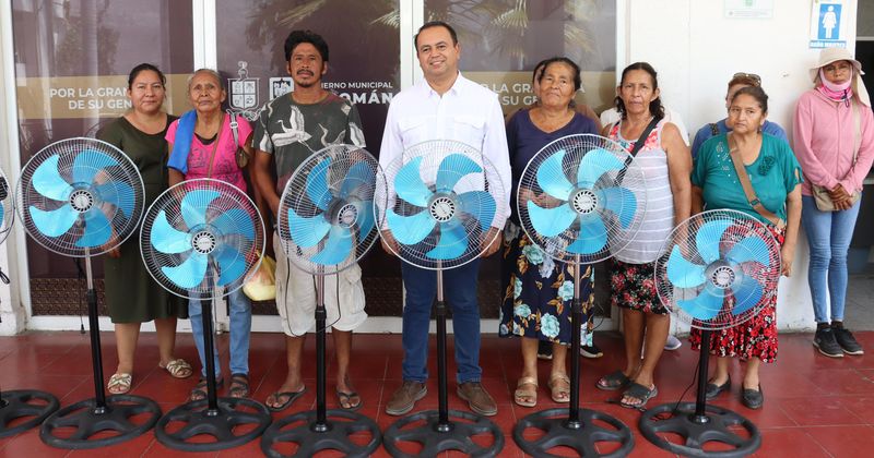 En este momento estás viendo Inicia Armando Reyna programa de ventiladores a bajo costo en Tecomán