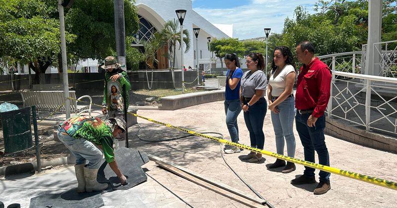 En este momento estás viendo Supervisa Armando Reyna avances en rehabilitación del Jardín Hidalgo en Tecomán