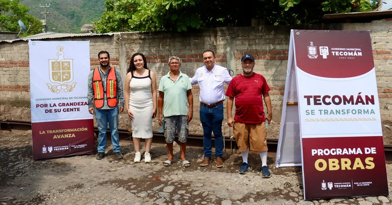 En este momento estás viendo Inicia construcción de banquetas en Caleras, Tecomán