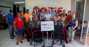 Lee más sobre el artículo DIF Municipal de Tecomán refuerza su compromiso con el bienestar familiar a través de entregas de apoyo social
