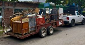 Lee más sobre el artículo Reforzando la lucha contra el dengue, Tecomán realiza jornada de descacharrización en Villas del Rey