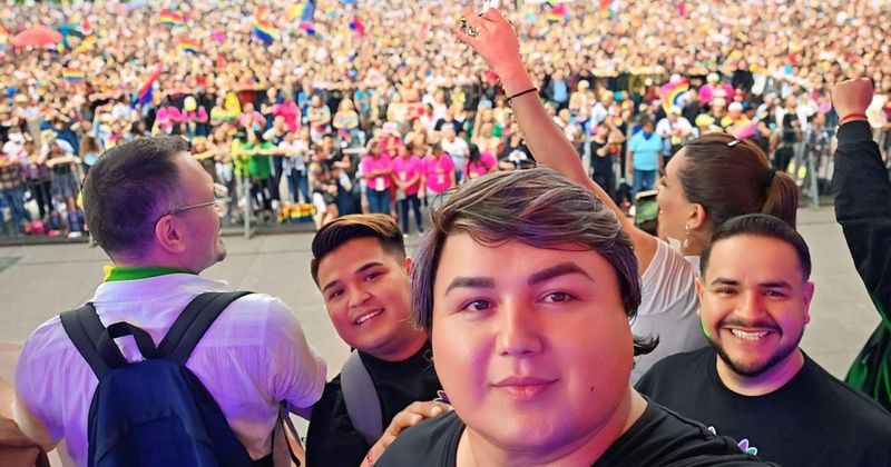 En este momento estás viendo Activistas de Tecomán refuerzan la representación colimense en la Marcha del Orgullo 2025 en CDMX