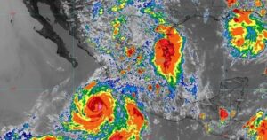 Lee más sobre el artículo Flossie se mantiene cerca de Manzanillo, Colima, como huracán de categoría 2