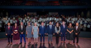 Lee más sobre el artículo La Universidad de Colima entrega más de 250 títulos a nuevos egresados en emotiva ceremonia