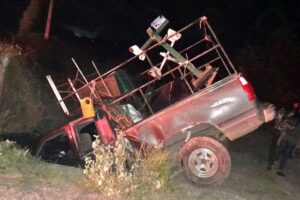 Lee más sobre el artículo Tecomán: Tras accidente, 14 jornaleros resultan lesionados; entre ellos 2 menores