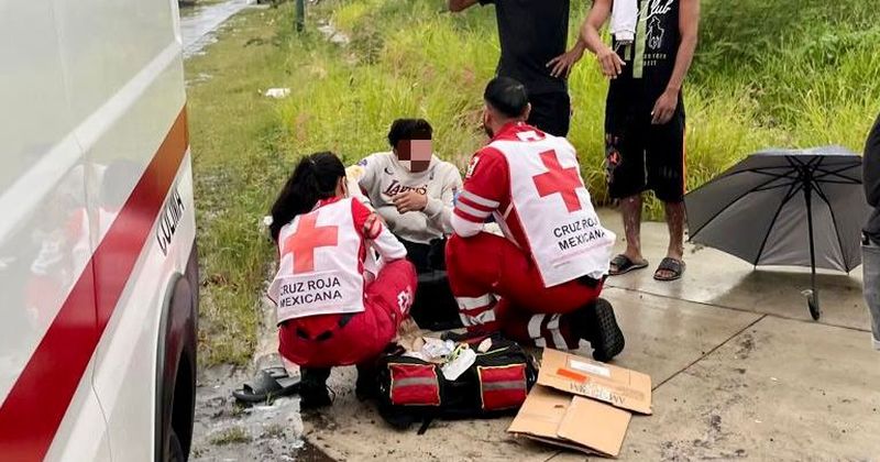En este momento estás viendo Motociclista resulta lesionado tras choque con automóvil en Villa de Álvarez
