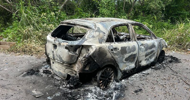 En este momento estás viendo En Puerta de Anzar, Colima, localizan vehículo incendiado