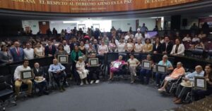 Lee más sobre el artículo Distingue Congreso de Colima a siete adultos mayores de 100 años