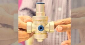 Lee más sobre el artículo Comapat implementará válvulas antifraude para optimizar uso y recaudación de agua en Tecomán