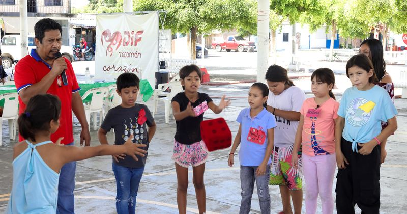 En este momento estás viendo DIF Municipal de Tecomán Clausura Exitosos Cursos de Verano en la colonia San José