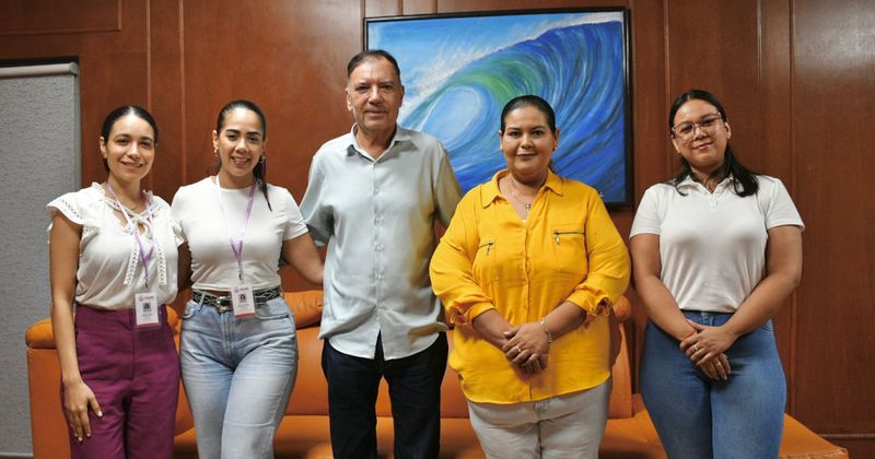 En este momento estás viendo Alcalde Cruz Méndez invita a la Asamblea de Mujeres en Armería