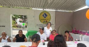 Lee más sobre el artículo Festejan a adultos mayores en Tecomán con música y baile