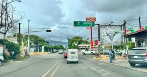 Lee más sobre el artículo Ciudadanos de Tecomán reclaman por constantes apagones; afectaciones en escuelas, comercios y vialidades