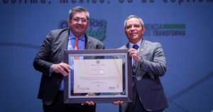 Lee más sobre el artículo UdeC otorga Doctorado Honoris Causa a Carlos Artemio Coello por su destacada trayectoria científica