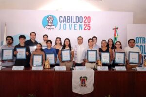 Lee más sobre el artículo Riult Rivera reconoce talento y propuestas incluyentes de jóvenes colimenses