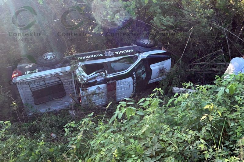 En este momento estás viendo Vuelca patrulla de la Policía Municipal de Manzanillo; reportan 9 policías lesionados