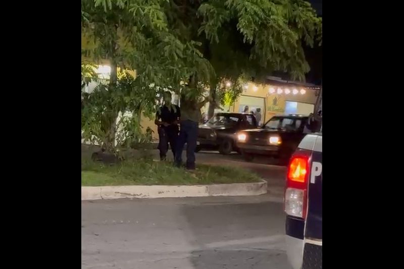 En este momento estás viendo Hombre intenta quitarse la vida con una guadaña en Tecomán; fue controlado por la policía