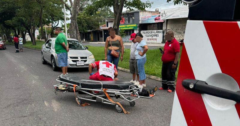 En este momento estás viendo Choque de motocicleta deja una mujer lesionada en Villa de Álvarez