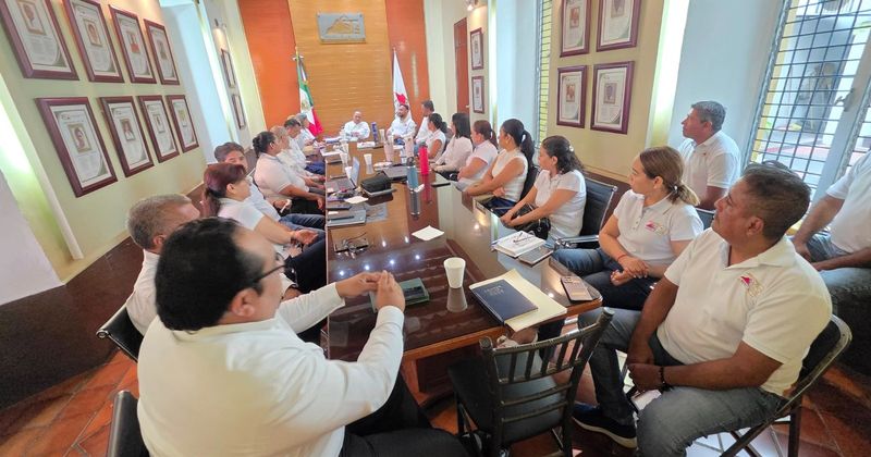 En este momento estás viendo Informa Martín Flores al comité estatal del Stsge alcances del convenio y fideicomiso de pago al Ipecol