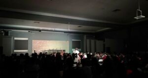 Lee más sobre el artículo Solidaridad en Tecomán: familias y jóvenes apoyan a artistas rumbo a Buenos Aires