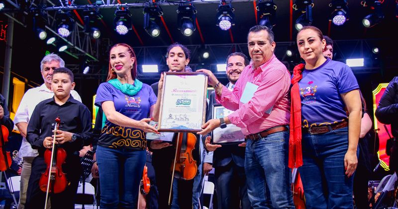 En este momento estás viendo Reconocen a la Universidad de Colima por 85 años de contribución a Villa de Álvarez