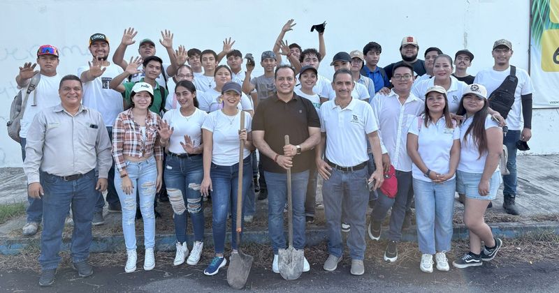 En este momento estás viendo Siembran 250 árboles en Tecomán con apoyo de estudiantes de la UdeC