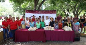 Lee más sobre el artículo Tecolapa recibe el programa de canasta alimentaria a bajo costo