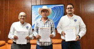 Lee más sobre el artículo Firman convenio de colaboración Ayuntamiento de Armería y Universidad Multitécnica Profesional