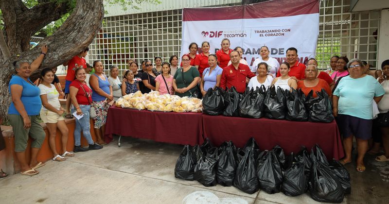 En este momento estás viendo Armando Reyna y DIF llevan programa de canasta alimentaria a bajo costo en la colonia Chamizal