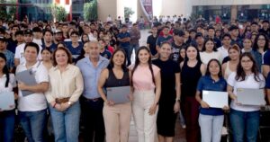 Lee más sobre el artículo Inicia entrega de ColiBecas Computadoras a estudiantes de universidades públicas